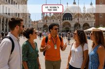City Center Walking Tour in Venice & Gondola Ride Experience