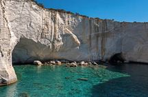 Milos: Private Boat Tour—Kleftiko Sarakiniko Poliegos