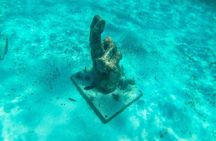 Dream catamaran in Isla Mujeres with buffet snorkel and open bar