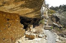 Walnut Canyon and Meteor Crater Day Tour from Scottsdale
