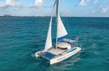 Best Day in Isla Mujeres Catamaran, Open Bar and Snorkeling