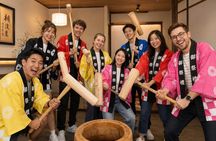 Tokyo Traditional Mochi Pounding Experience in Shibuya