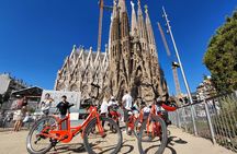 Barcelona Premium E-Bike Tour: Small Group City Experience