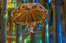 Barcelona: Sagrada Familia Skip-the-Line Guided Tour and Tickets