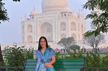 From Delhi: Taj Mahal Sunrise Tour with Breakfast at a 5*Hotel