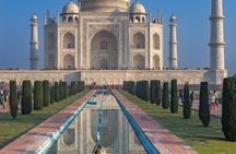 From Delhi: Taj Mahal Sunrise Tour with Breakfast at a 5*Hotel
