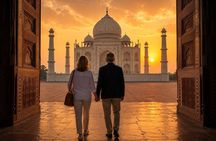 Private 3-Day Taj Mahal Shore Excursion with Flights & Hotels