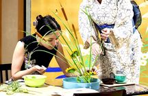 Tokyo Ikebana Experience at a Japanese Shrine