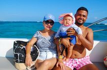Private Boat Cruise with Snorkel Open Bar and Natural Pool