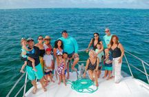 Private Boat Cruise with Snorkel Open Bar and Natural Pool
