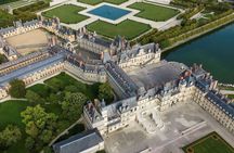 From Paris Château de Fontainebleau and Gardens Guided Day Trip