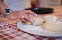 Knead, Walk and Taste Rome with Pizza Class in Trastevere