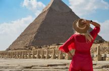 Full Cairo Trip from Hurghada: Pyramids, Sphinx, Museum & Lunch