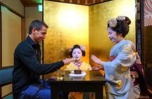 Tokyo: Geisha Meet, Performance, Games & Picture in Shinjuku