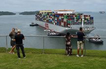 Private Tour from the Airport: Canal, Old Town and Amador