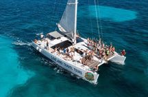 Cancun to Isla Mujeres: All-Inclusive Catamaran (Kids Sail Free)