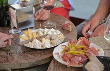 Iconic Food Tour by the Eiffel Tower: Full Meal, Wine & Pastries