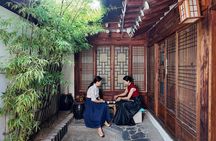 Play the Gayageum in a Traditional Bukchon Hanok