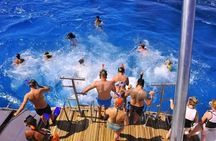 Hula Hula Island Luxury Day Trip with Snorkeling & Lunch