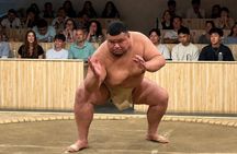 Kyoto: Sumo Show Experience with Photo & Drinks