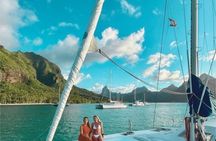 Dream Sunset Cruise on a Catamaran & Aperitif Cocktail
