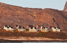 Nuuk Old Town Walk & Traditional Kaffemik with Locals