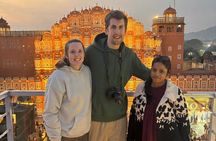 Jaipur Private Sightseeing Tour with Female Guide & Local Crafts.