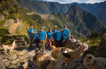 2-Day Inca Trail to Machu Picchu with VistadomeTrain
