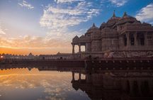 Akshardham Temple Tour with Light and Sound Show and Transfers