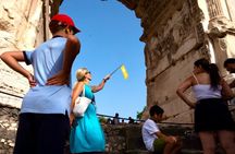 Colosseum Tour with Palatine Hill and Roman Forum