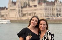 Budapest: Unlimited Evening Rosé Wine Cruise on River Danube