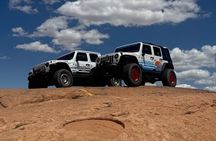Private Hell's Revenge Jeep Tour in Moab