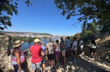 Prague Highlights and Hidden Gems Walking Tour with a Drink