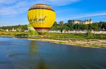 Overview of the Loire Valley and its castles in Hot Air Balloon
