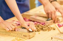 Osaka Namba : Premium All-inclusive Chopstick Making Workshop