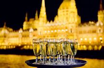 Budapest: Evening River Cruise With Unlimited Drinks