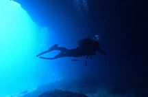 Paros Certified Diver Two-Dive Boat Trip: Reefs, Wrecks & Caves