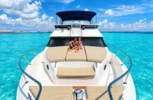 Deluxe Yacht 48FT with FlyBrige Rental in Cancun