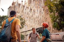Barcelona Premium E-Bike Tour: Small Group City Experience