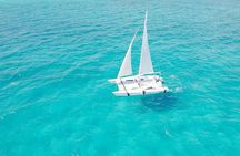 Isla Mujeres Your Way – Private Catamaran, Snorkel & Open Bar