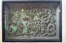 Shanghai Yu Garden & Old City God Temple: Private 460-Year walk