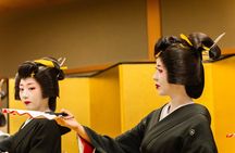 One Hour Geisha Show in Dotombori Osaka Performance
