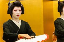 One Hour Geisha Show in Dotombori Osaka Performance
