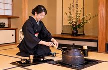Kyoto: Kimono & Traditional Matcha Tea Ceremony