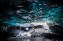 Jökulsárlón: Visit a Natural Blue Ice Cave