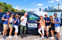 Toronto: Niagara Falls Small Group Tour+ Cruise & Behind falls