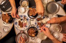 Barcelona Evening Small-Group Tapas and Wine Tour in Poble Sec