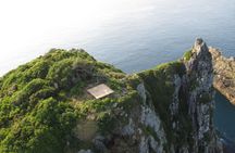 Land on the Hole in the Rock in New Zealand