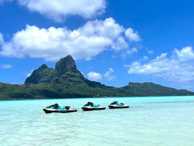 Bora Bora Island Tour by Jet Ski: Lagoon Adventure, Motu Stop & Mount Otemanu Views