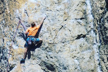 Beginners Rock Climbing Class in California